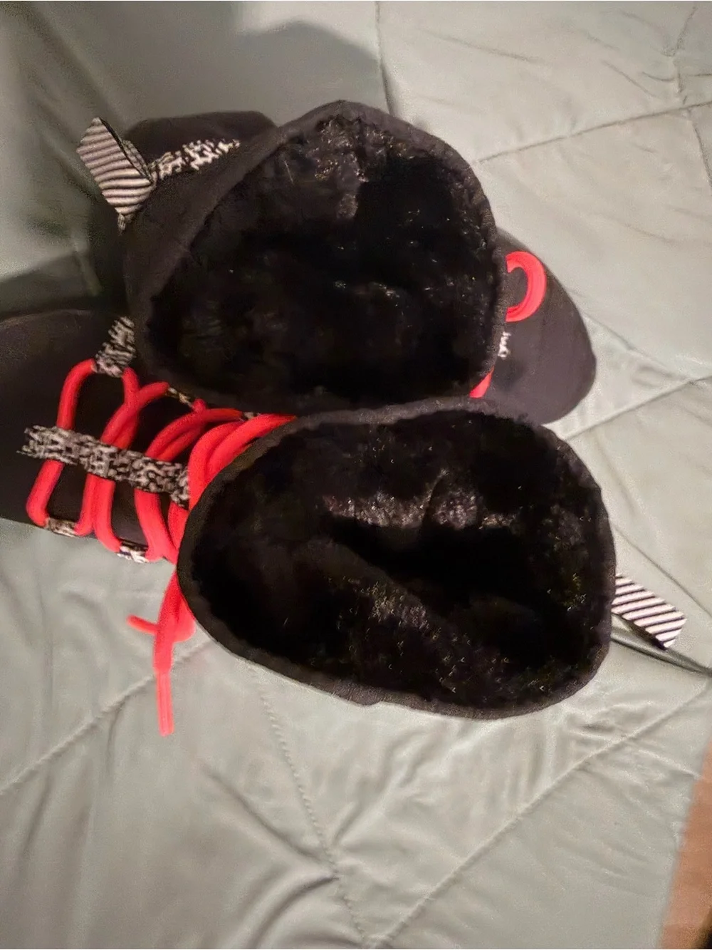 Nike (Moon Boots) light weight 5Y/W6.5
